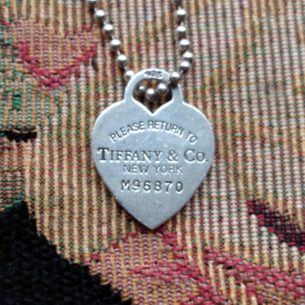 Silver Tiffany & Co. Return to Tiffany heart pendant with Chain